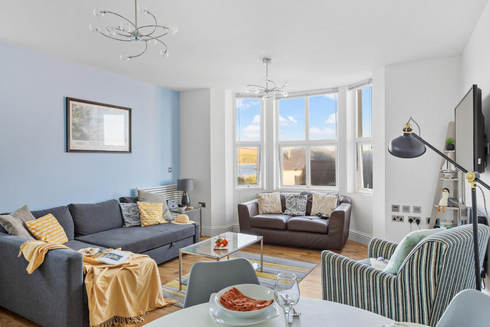 10 At The Beach, Torcross *
