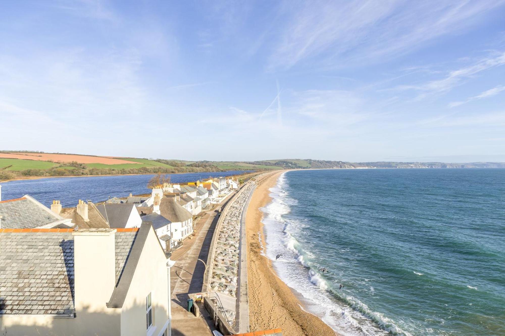 10 At The Beach, Torcross Beesands