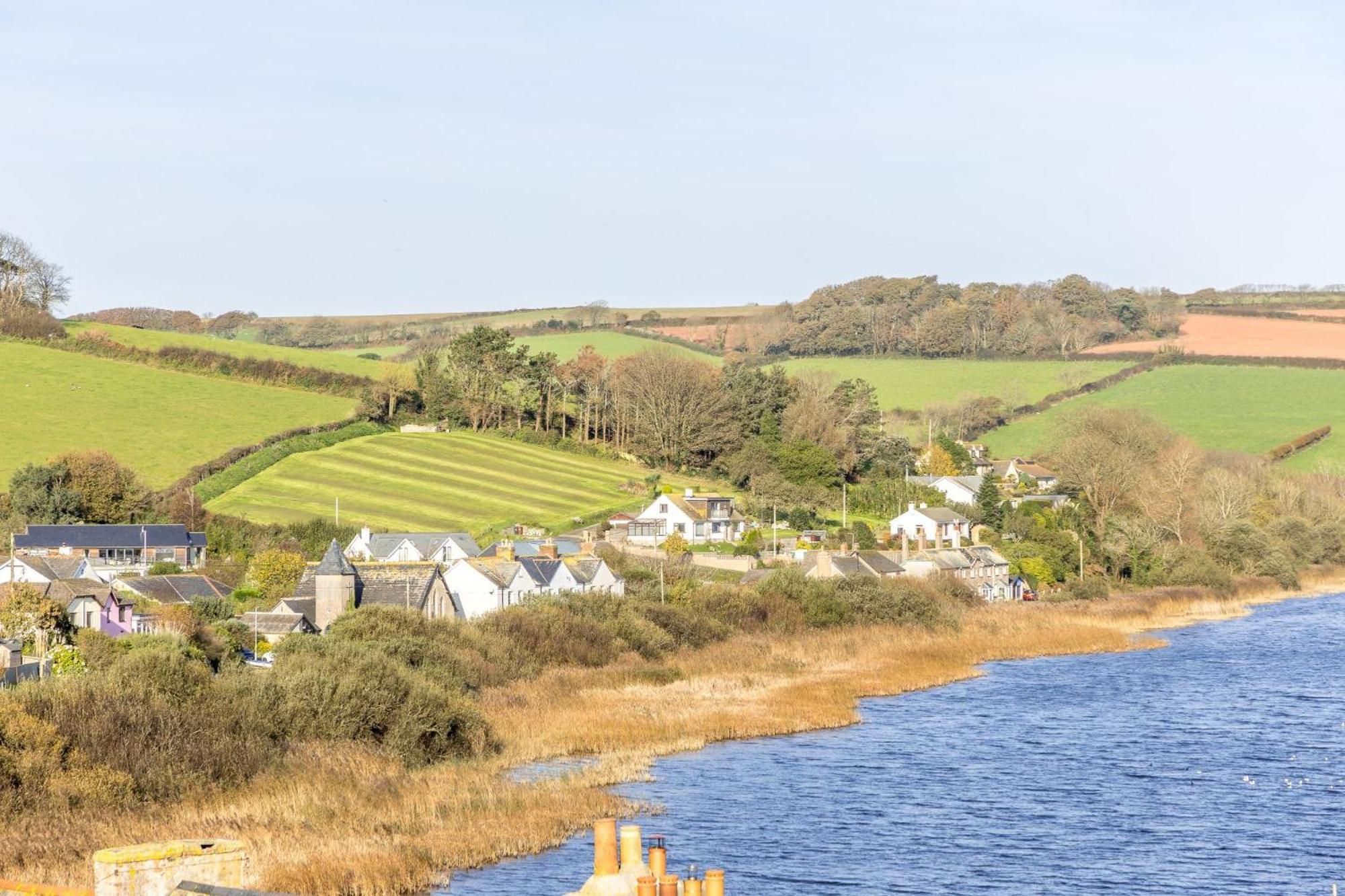 10 At The Beach, Torcross * Beesands