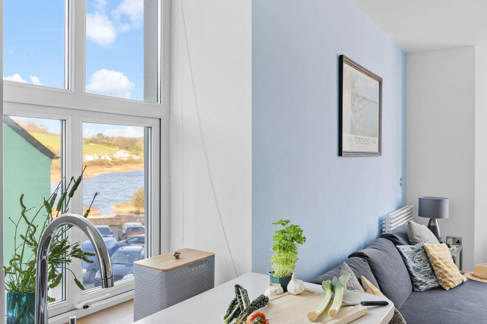 Apartment 10 At The Beach, Torcross Beesands