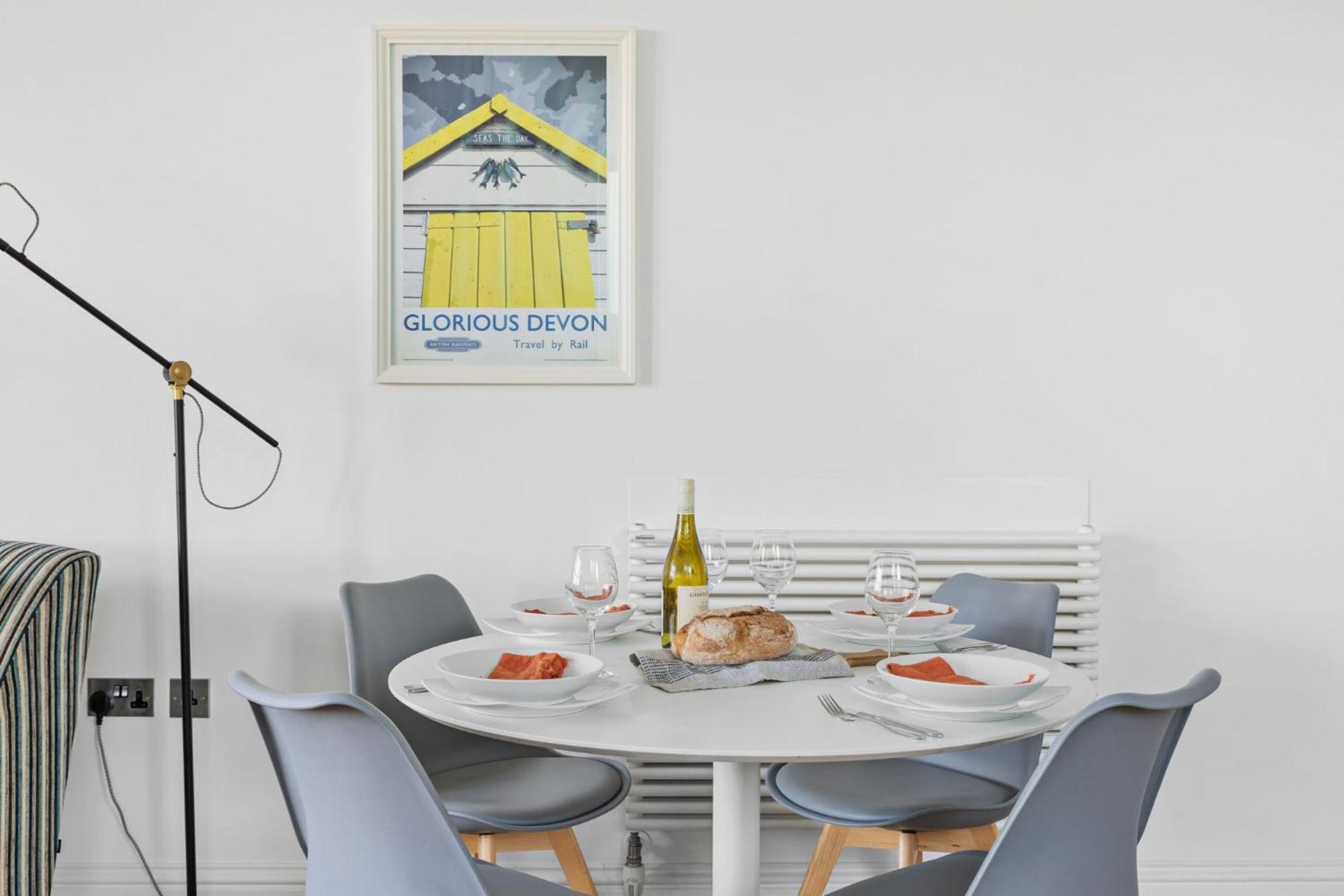 10 At The Beach, Torcross Beesands